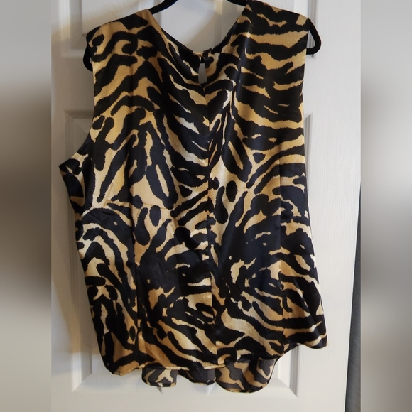 💥Sale💥Mary Kay Sleeveless Blouse Animal Print - Picture 5 of 8